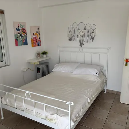 Nyaraló Elpida's Comfortable House Ajía Ána